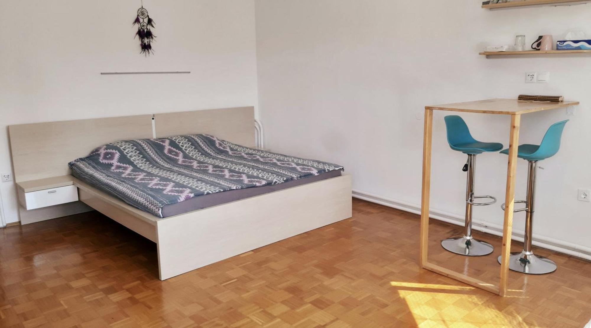 Roomserv Ljubljana Room photo